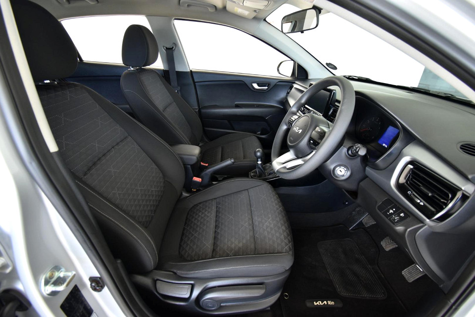 2023 KIA RIO 1.2 LS