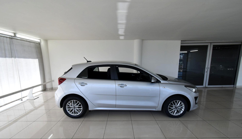 2023 KIA RIO 1.2 LS