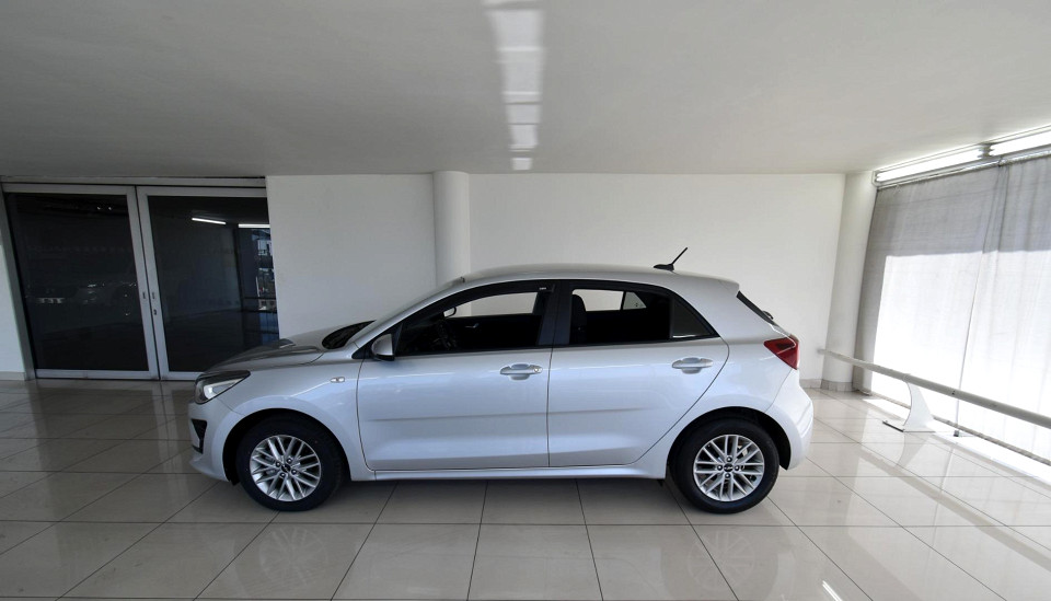 2023 KIA RIO 1.2 LS