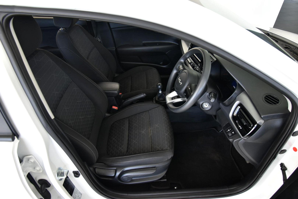 2023 KIA RIO 1.2 LS