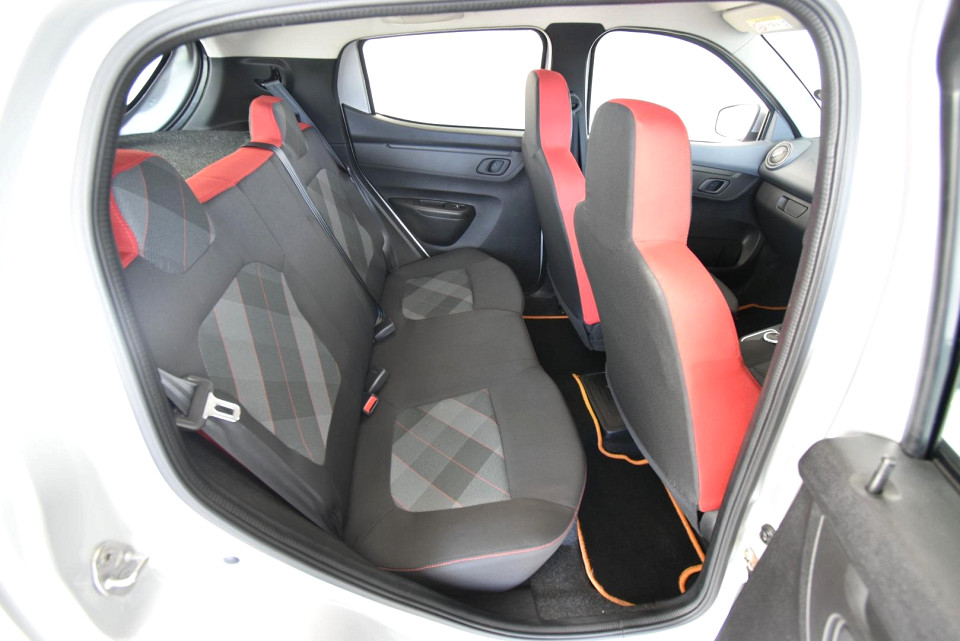 2022 RENAULT KWID 1.0 DYNAMIQUE AMT ABS