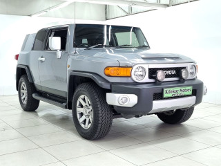2015 TOYOTA FJ CRUISER 4.0 V6 4X4 AT