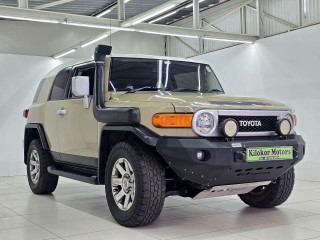 2017 TOYOTA FJ CRUISER 4.0 V6 4X4 AT