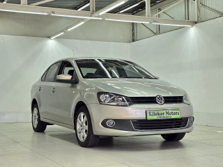2013 VOLKSWAGEN POLO SEDAN 1.6i COMFORTLINE TIPTRONIC