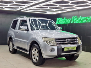 2010 MITSUBISHI PAJERO 3.2 Di-D GLS 3-DOOR AT