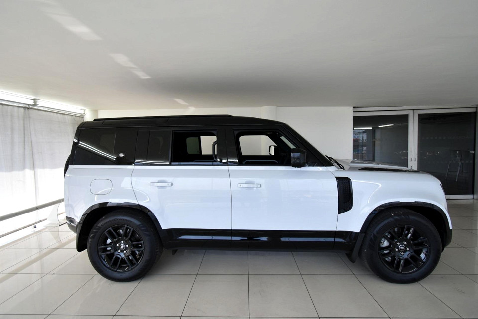 2023 LAND ROVER DEFENDER 110 3.0 D D300 X-DYNAMIC SE (221kW)