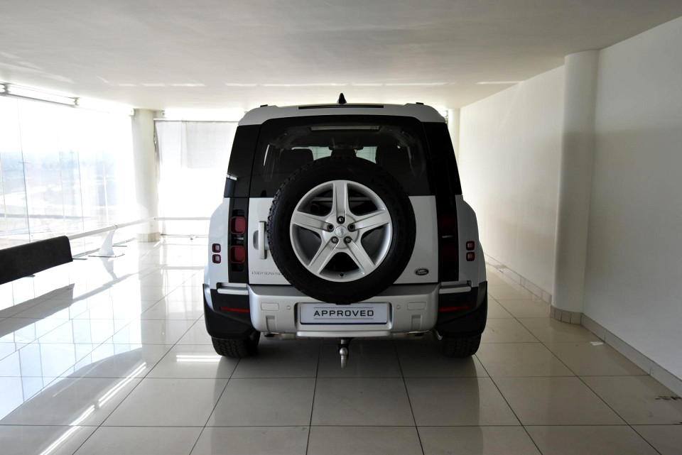 2023 LAND ROVER DEFENDER 110 3.0 D300 SE (221kW)