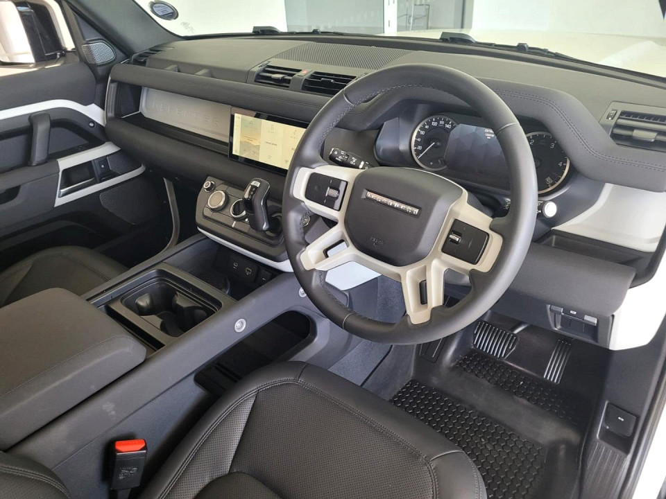 2023 LAND ROVER DEFENDER 110 3.0 D300 SE (221kW)