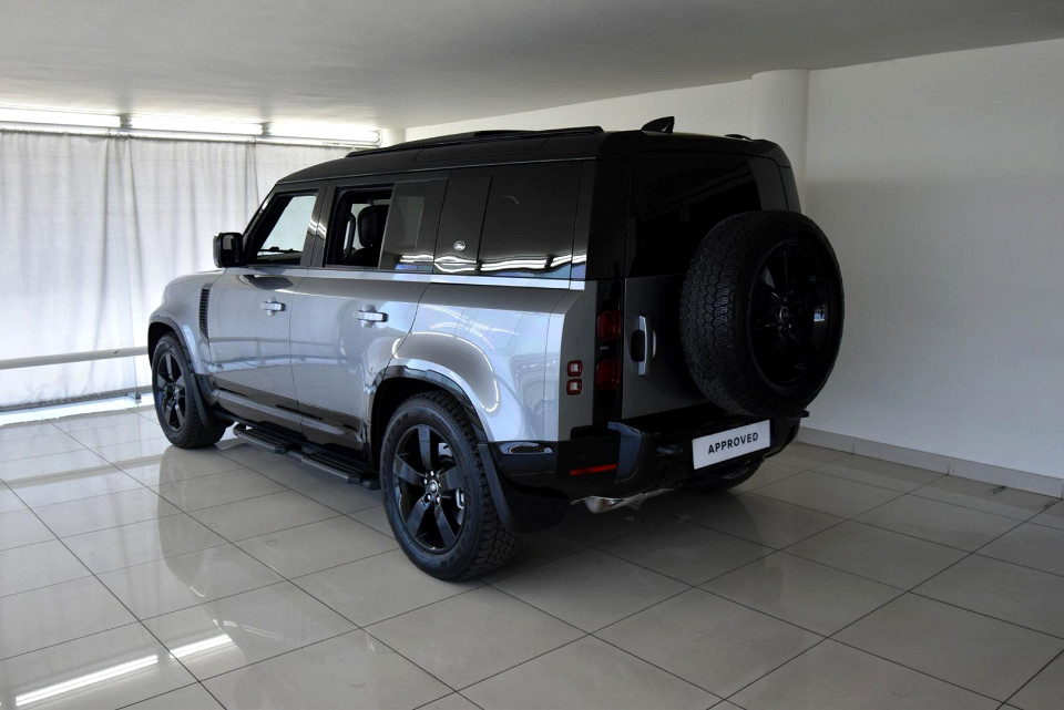 2023 LAND ROVER DEFENDER 110 3.0 D D300 X-DYNAMIC HSE (221kW)