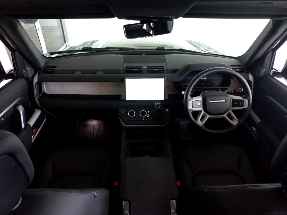 2023 LAND ROVER DEFENDER 110 3.0 D D300 X-DYNAMIC HSE (221kW)