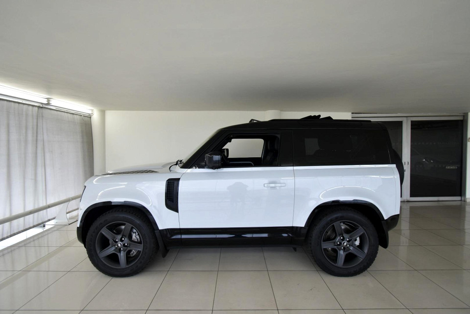 2023 LAND ROVER DEFENDER 90 3.0 D D300 X-DYNAMIC SE (221kW)