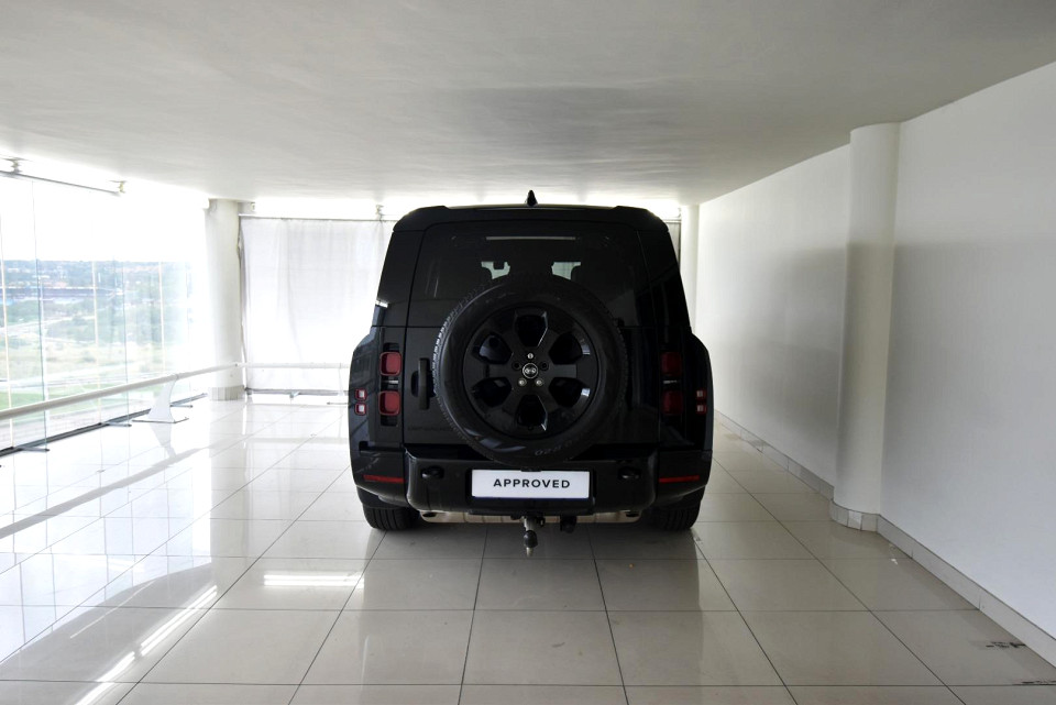 2024 LAND ROVER DEFENDER 130 3.0D D350 X-DYNAMIC HSE (257kW)