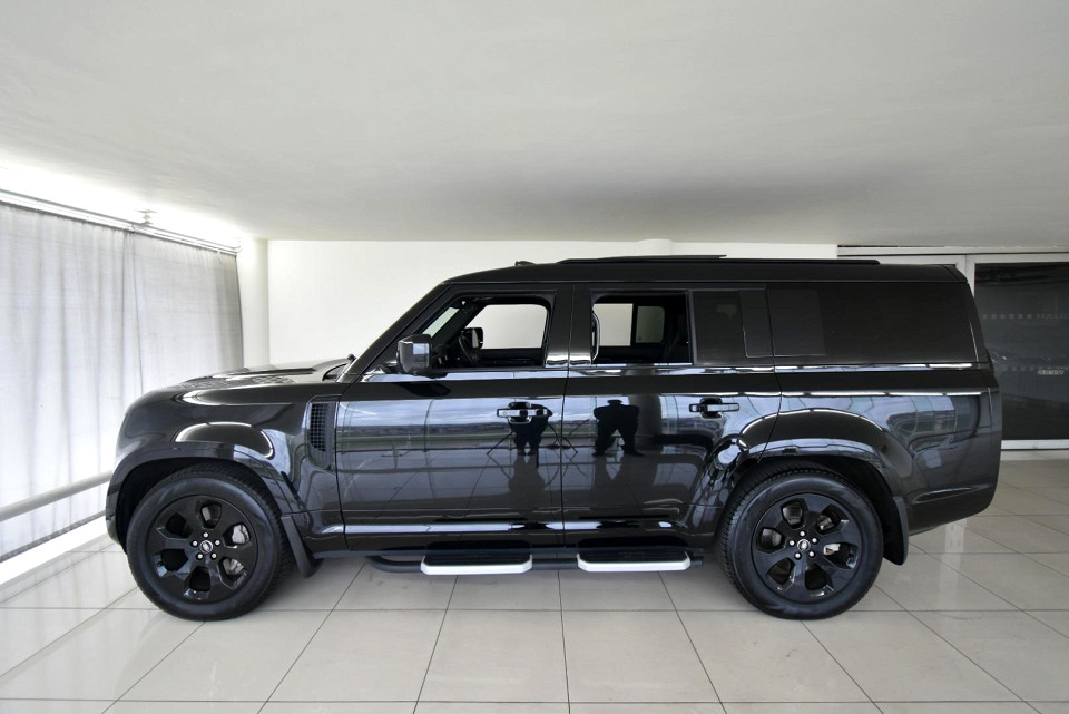 2024 LAND ROVER DEFENDER 130 3.0D D350 X-DYNAMIC HSE (257kW)