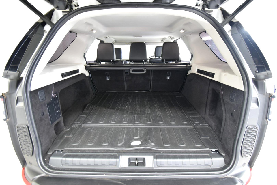 2019 LAND ROVER DISCOVERY 3.0 D SE