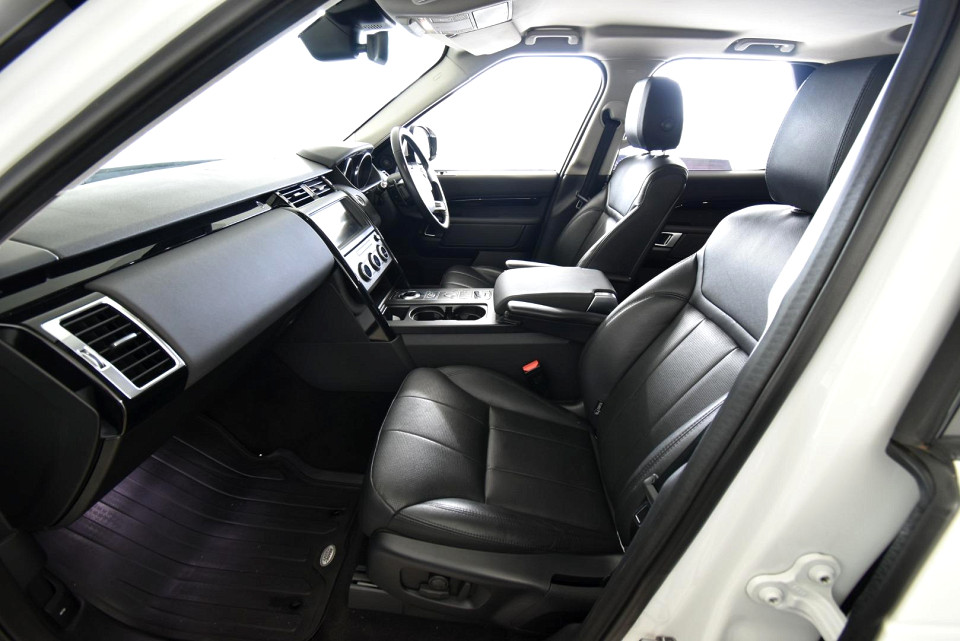 2019 LAND ROVER DISCOVERY 3.0 D SE