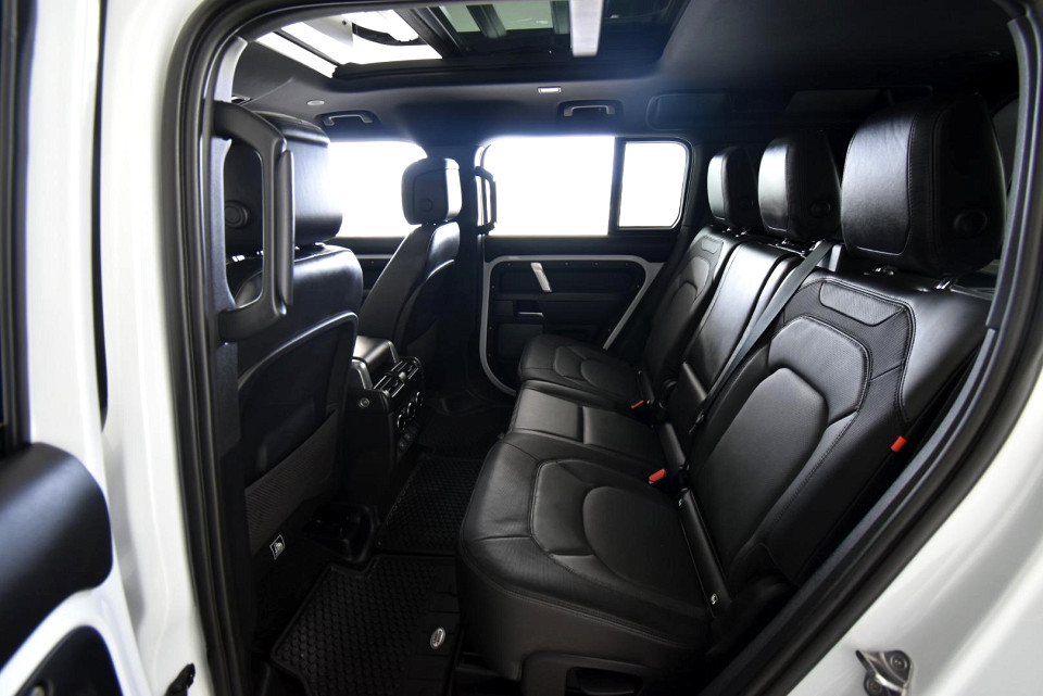 2022 LAND ROVER DEFENDER 110 2.0 D D240 X-DYNAMIC HSE (177kW)