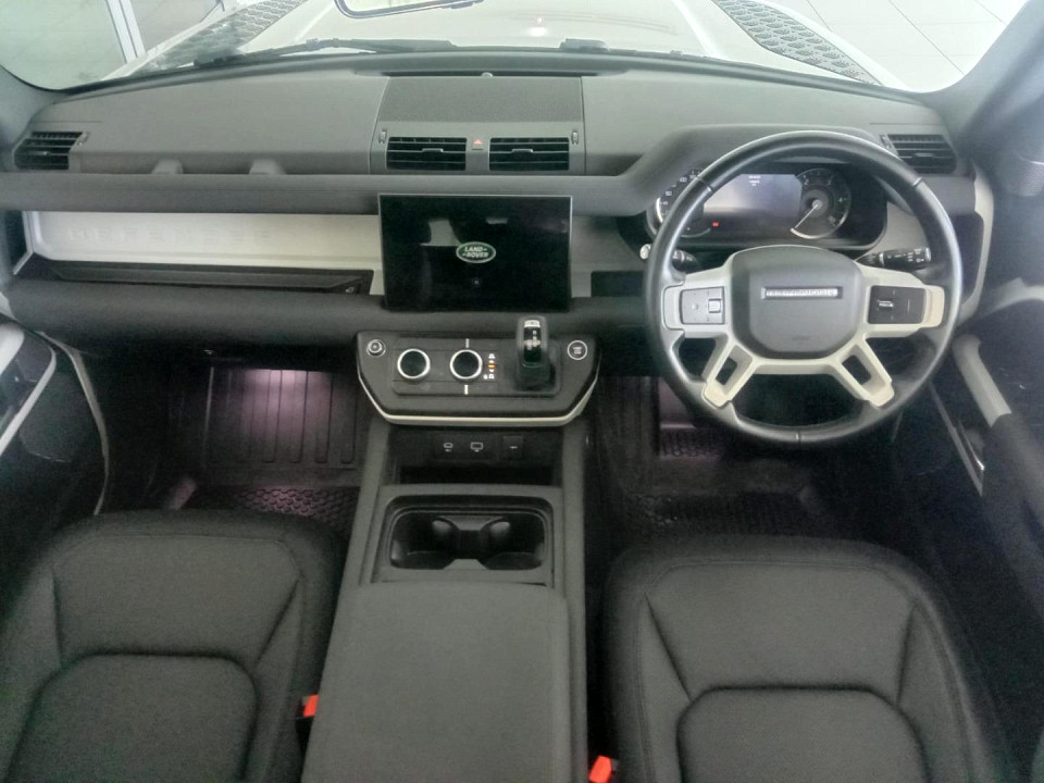 2022 LAND ROVER DEFENDER 110 2.0 D D240 X-DYNAMIC SE (177kW)