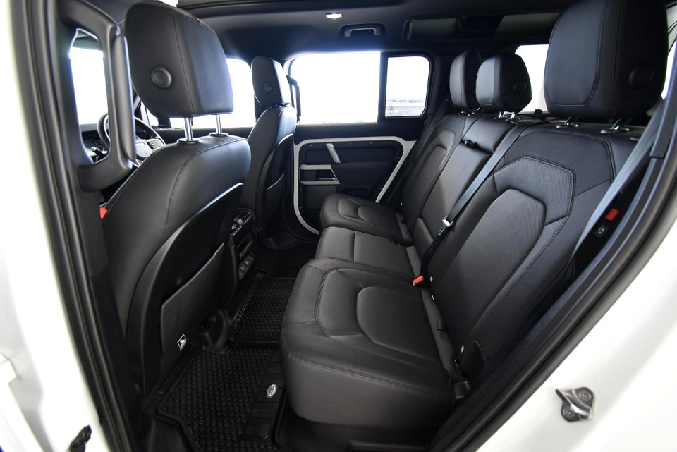 2022 LAND ROVER DEFENDER 110 2.0 D D240 X-DYNAMIC SE (177kW)