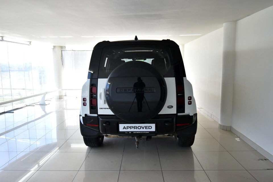 2022 LAND ROVER DEFENDER 110 2.0 D D240 X-DYNAMIC SE (177kW)