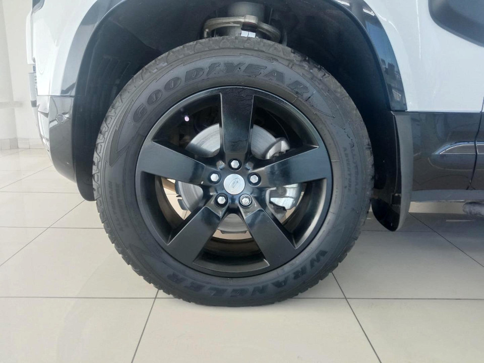 2022 LAND ROVER DEFENDER 110 2.0 D D240 X-DYNAMIC SE (177kW)