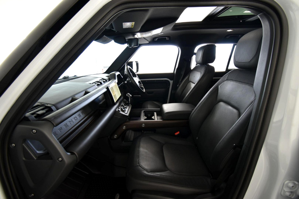 2022 LAND ROVER DEFENDER 110 3.0 D D300 X-DYNAMIC HSE (221kW)