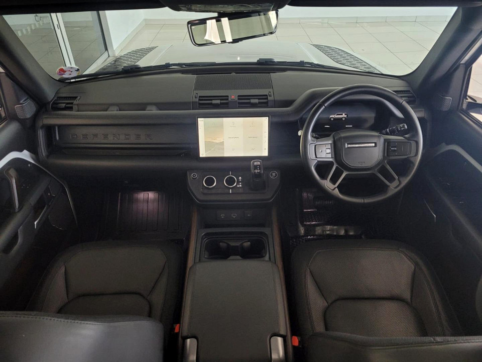 2022 LAND ROVER DEFENDER 110 3.0 D D300 X-DYNAMIC HSE (221kW)