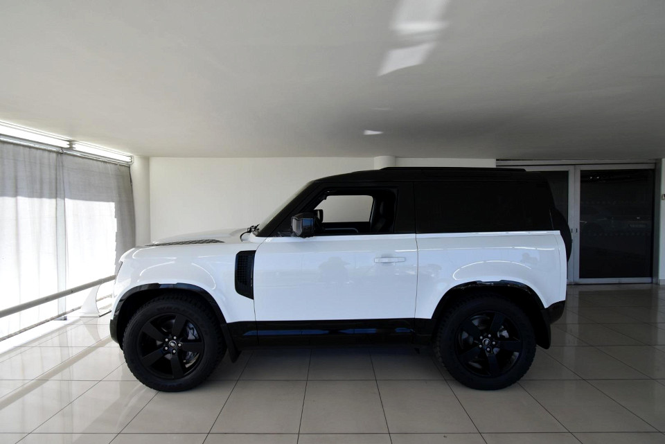 2024 LAND ROVER DEFENDER 90 3.0 D D300 X-DYNAMIC SE (221kW)