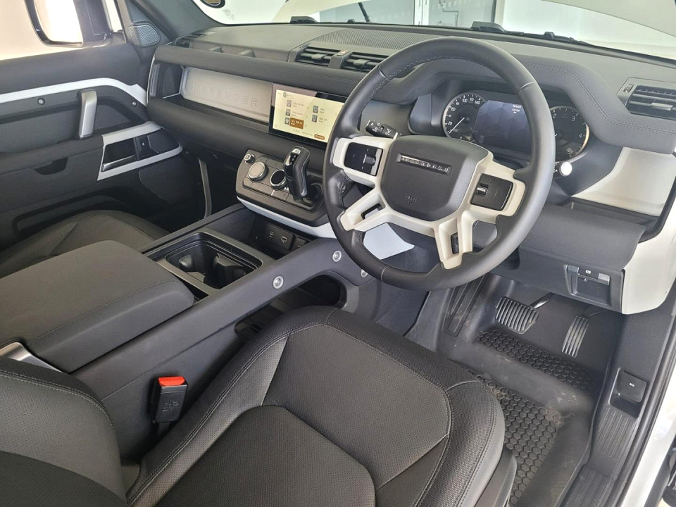2024 LAND ROVER DEFENDER 90 3.0 D D300 X-DYNAMIC SE (221kW)