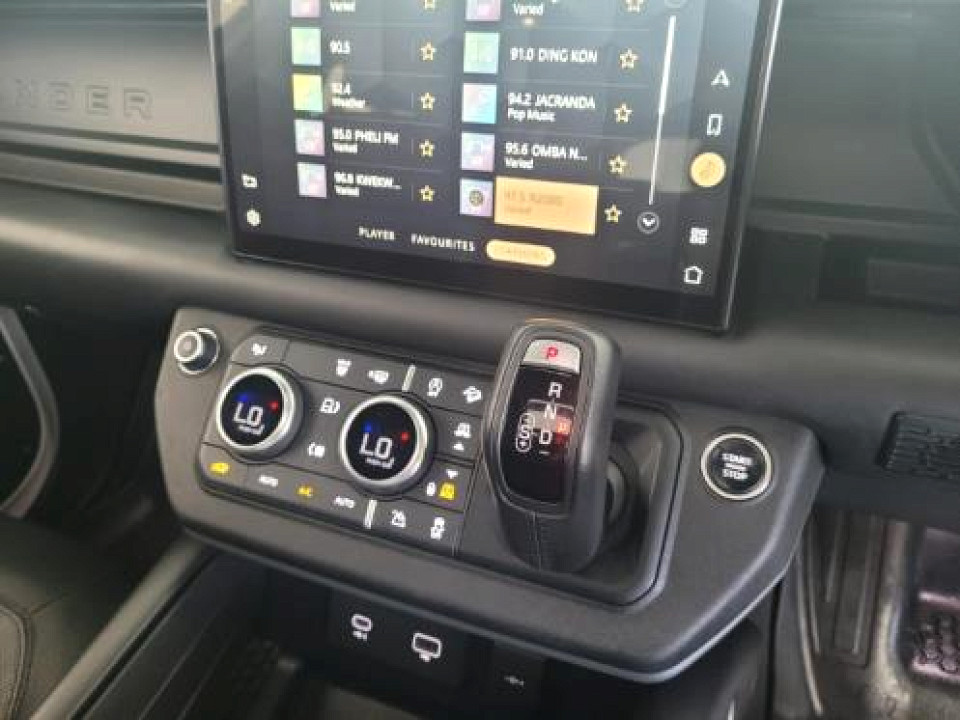 2022 LAND ROVER DEFENDER 110 2.0 D D240 X-DYNAMIC HSE (177kW)