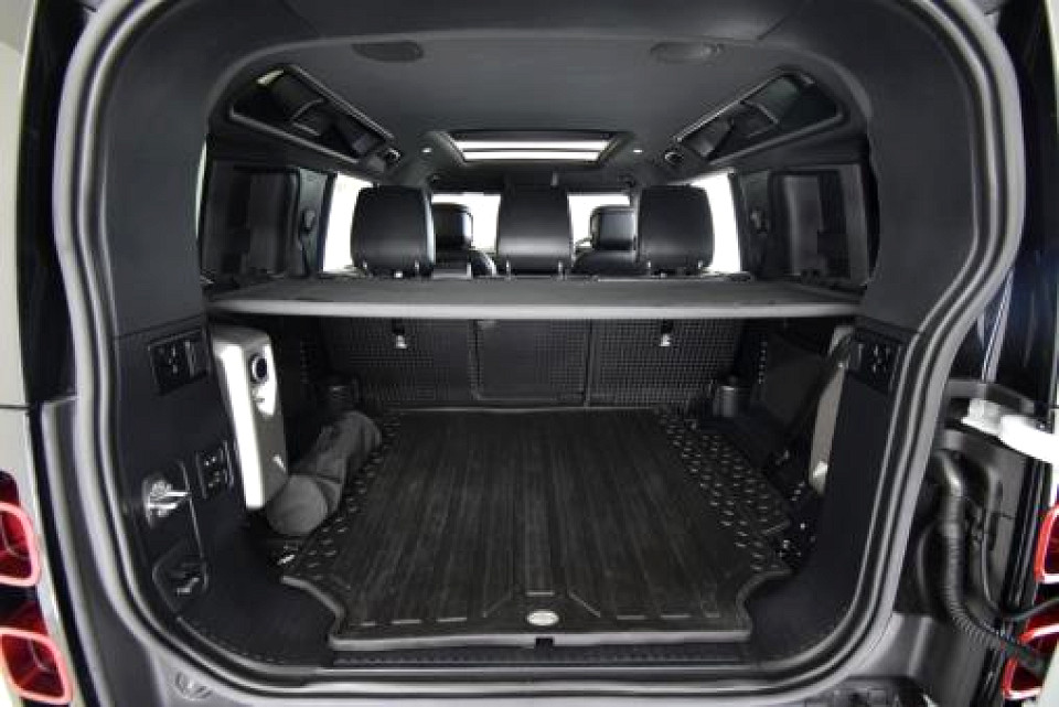 2022 LAND ROVER DEFENDER 110 2.0 D D240 X-DYNAMIC HSE (177kW)