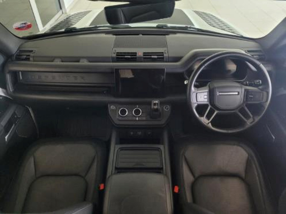 2022 LAND ROVER DEFENDER 110 2.0 D D240 X-DYNAMIC HSE (177kW)