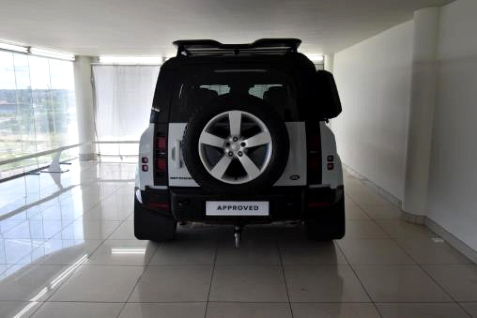 2022 LAND ROVER DEFENDER 110 2.0 D D240 X-DYNAMIC HSE (177kW)