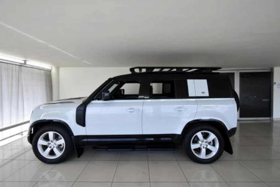 2022 LAND ROVER DEFENDER 110 2.0 D D240 X-DYNAMIC HSE (177kW)