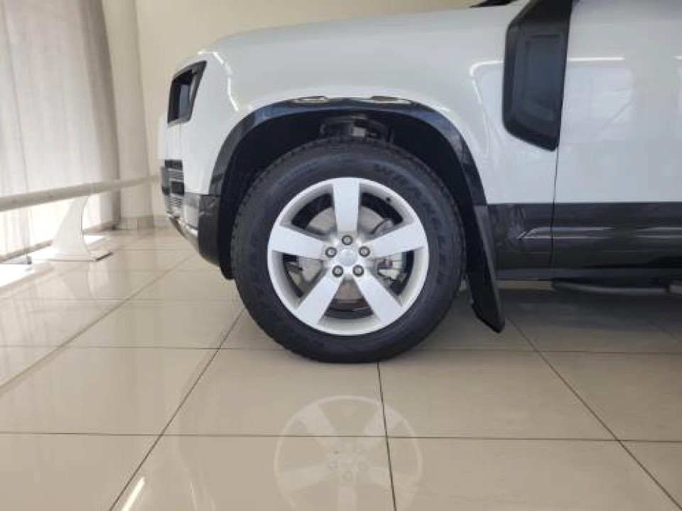 2022 LAND ROVER DEFENDER 110 2.0 D D240 X-DYNAMIC HSE (177kW)