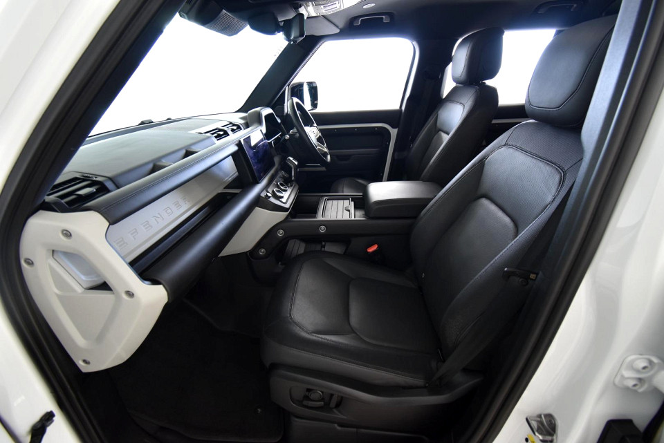 2022 LAND ROVER DEFENDER 110 3.0 D D300 X-DYNAMIC HSE (221kW)