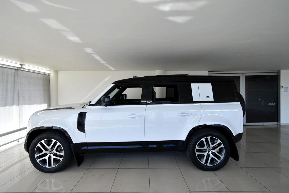 2022 LAND ROVER DEFENDER 110 3.0 D D300 X-DYNAMIC HSE (221kW)