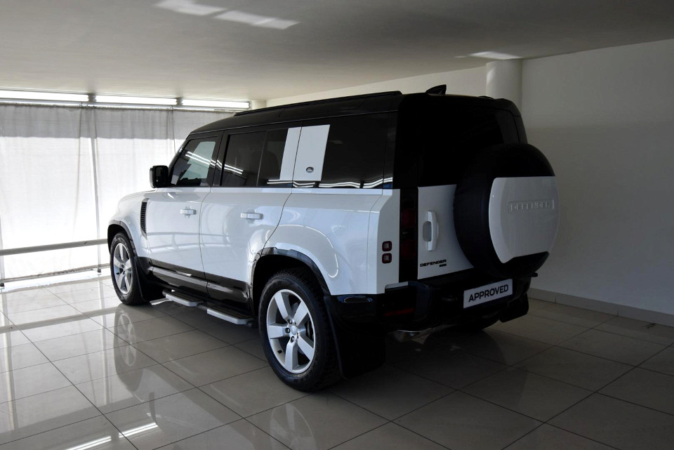 2022 LAND ROVER DEFENDER 110 3.0 D D300 X-DYNAMIC SE (221kW)