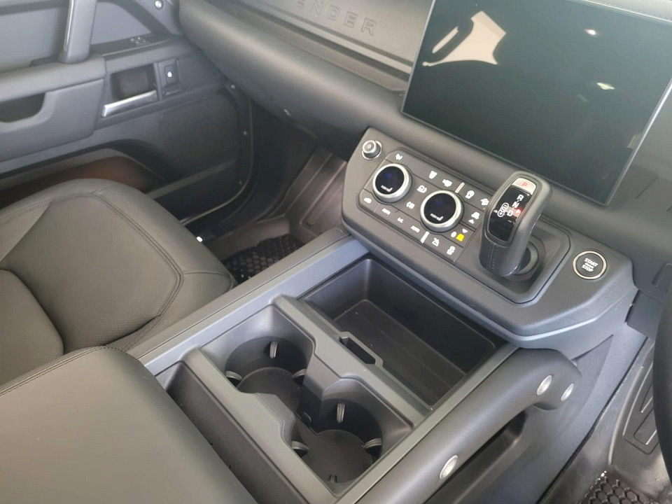 2025 LAND ROVER DEFENDER Defender
