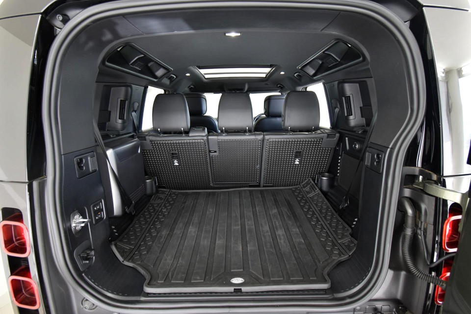 2025 LAND ROVER DEFENDER Defender