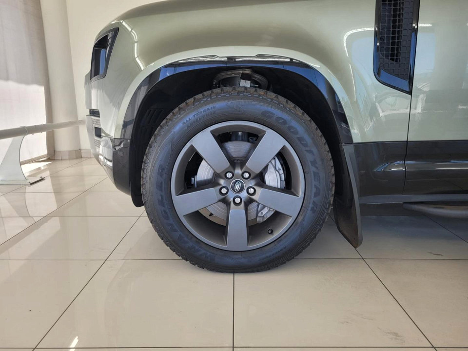 2025 LAND ROVER DEFENDER Defender