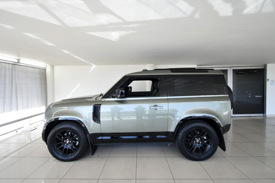 2025 LAND ROVER DEFENDER Defender