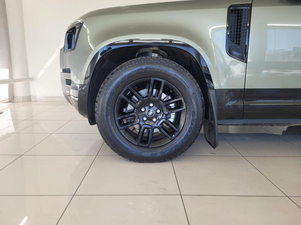 2025 LAND ROVER DEFENDER Defender