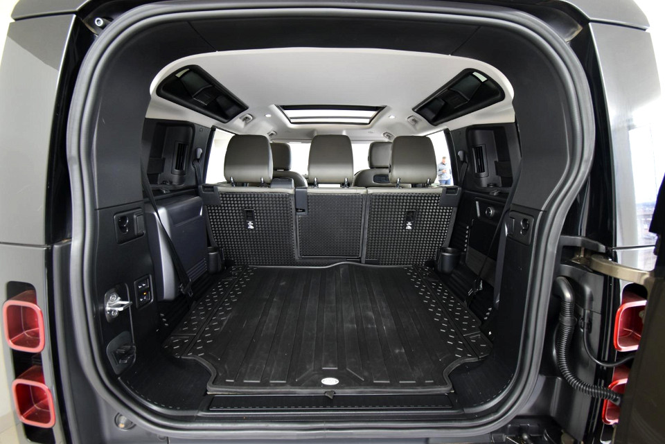 2020 LAND ROVER DEFENDER 110 D240 FIRST EDITION (177kW)