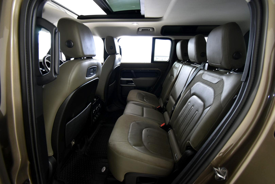 2020 LAND ROVER DEFENDER 110 D240 FIRST EDITION (177kW)