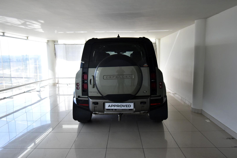 2021 LAND ROVER DEFENDER 110 3.0 D D300 X-DYNAMIC HSE (221kW)
