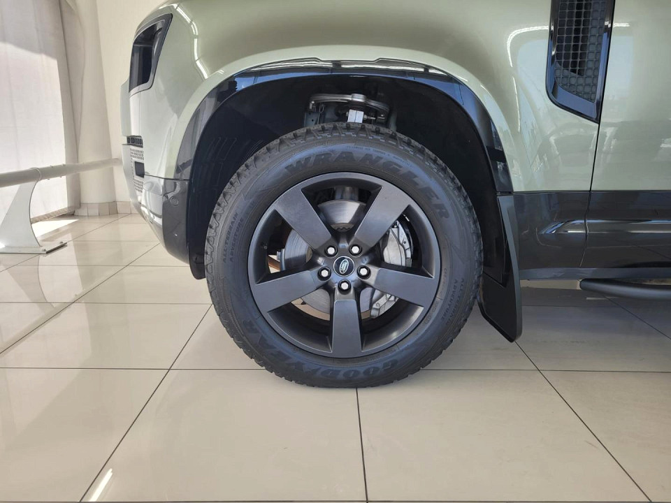 2021 LAND ROVER DEFENDER 110 3.0 D D300 X-DYNAMIC HSE (221kW)