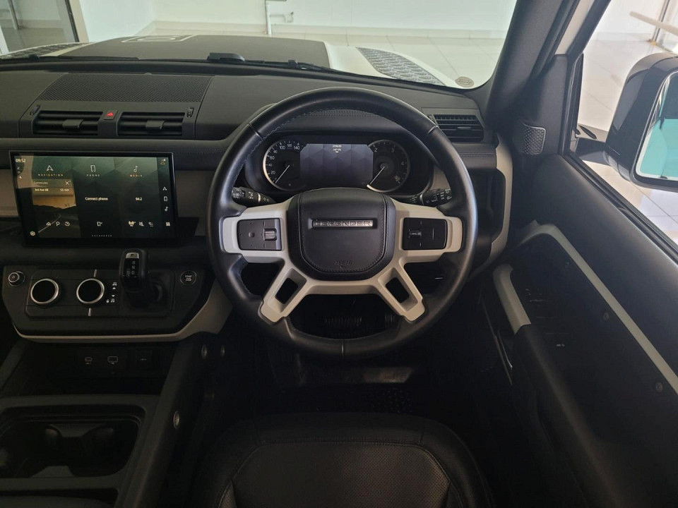 2023 LAND ROVER DEFENDER 110 3.0 D D300 X-DYNAMIC HSE (221kW)