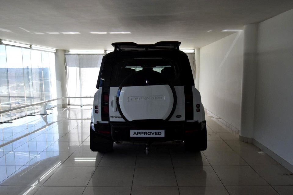 2023 LAND ROVER DEFENDER 110 3.0 D D300 X-DYNAMIC HSE (221kW)