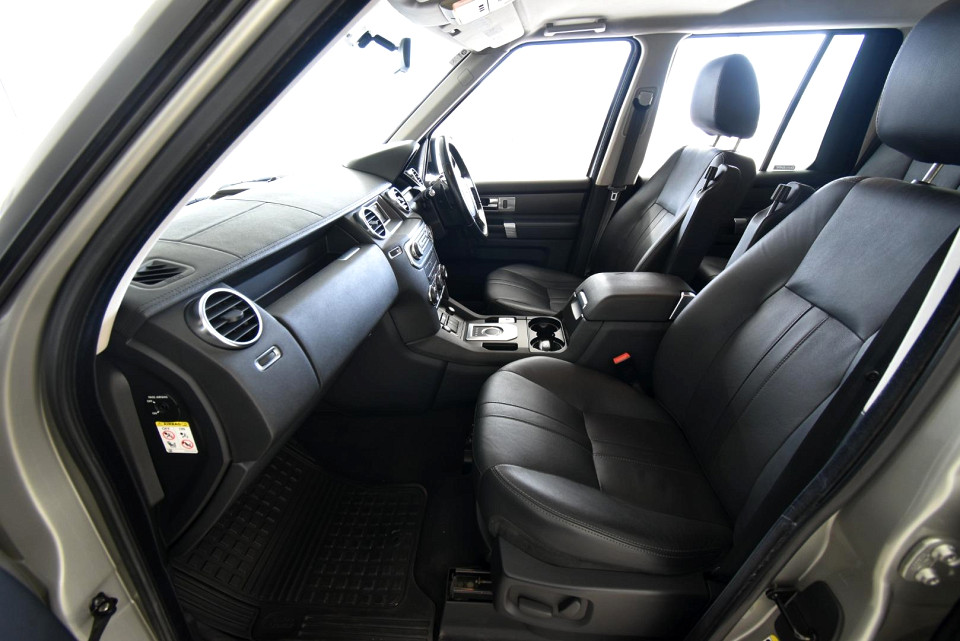 2013 LAND ROVER DISCOVERY 3.0 SD V6 BLACK EDITION