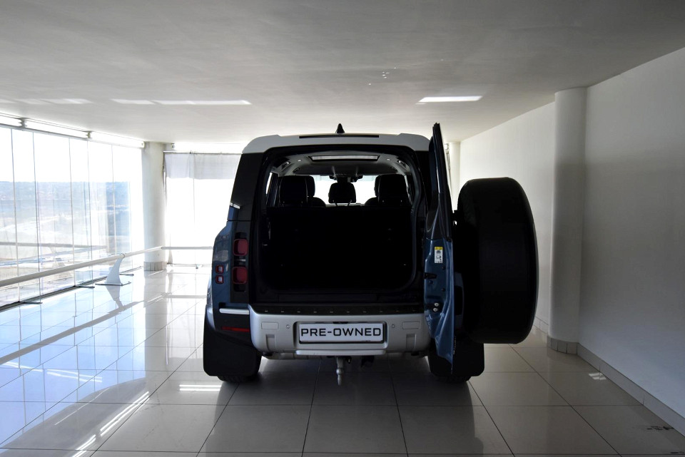 2020 LAND ROVER DEFENDER 110 D240 SE (177kW)